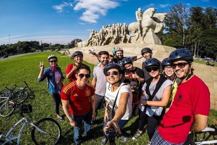 Bike Tour: The Coolest Urban Scenes of Sao Paulo