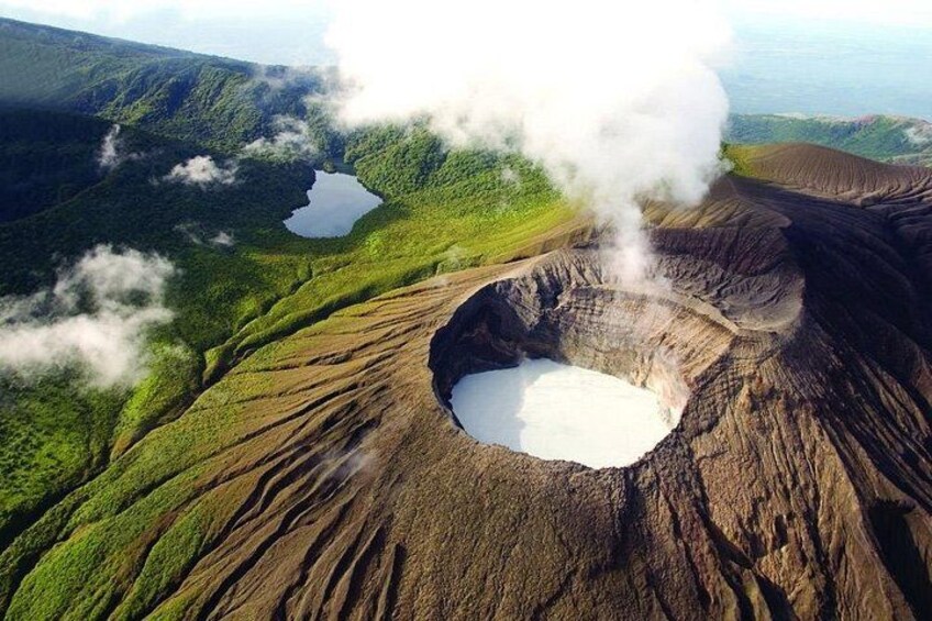Rincon Volcano Park hike, Oropéndola Waterfall & Hot Springs 1