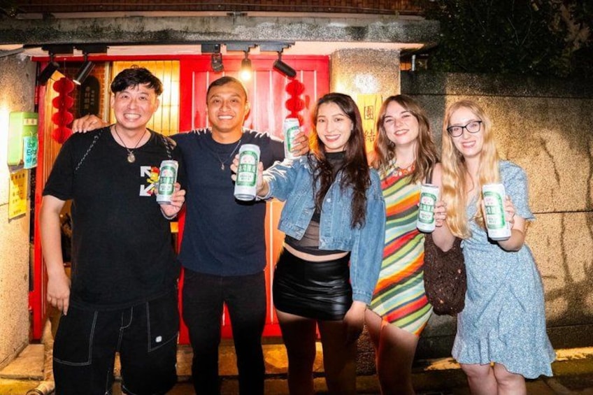Taipei Nightlife: Historic Speakeasy & Trendy Bar Tour 1