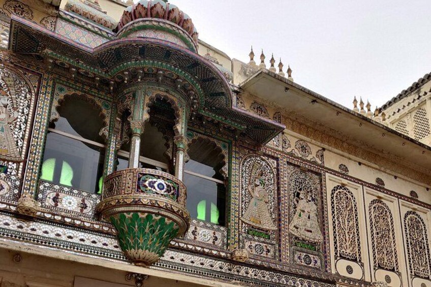 Full day Udaipur Sightseeing including City palace & Jag Mandir 3