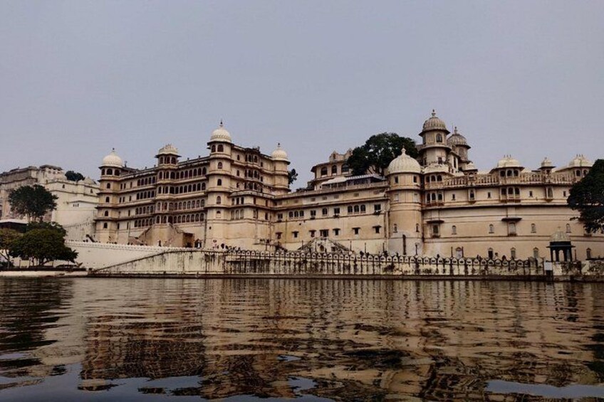Full day Udaipur Sightseeing including City palace & Jag Mandir 2