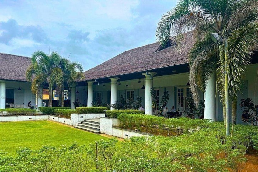 Kuching Heritage City Walking Tour with Boat Ride and Lunch 4