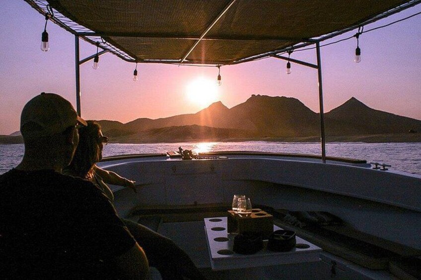 Shared Cabo Sunset Cruise with Open Bar and Scenic Views 3