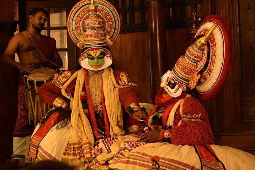A Private day Tour Through Alleppey, Marari, and Fort Kochi 4