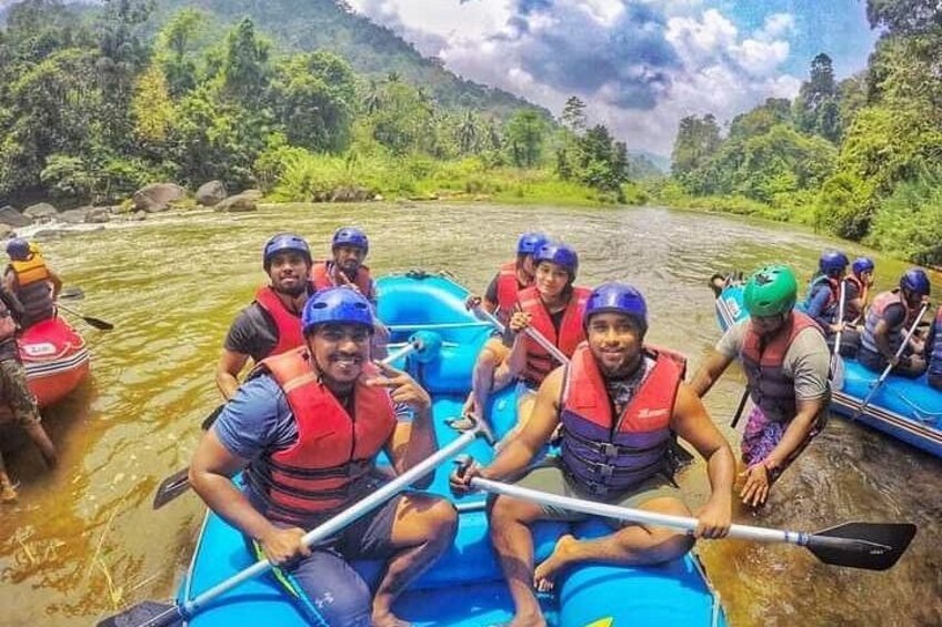 White Water Rafting in Kitulgala 4