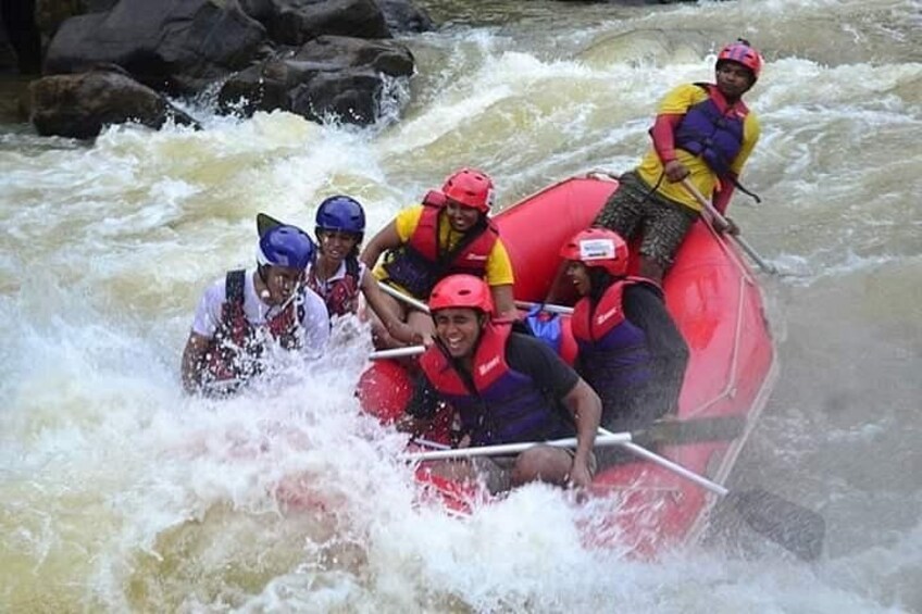 White Water Rafting in Kitulgala 3