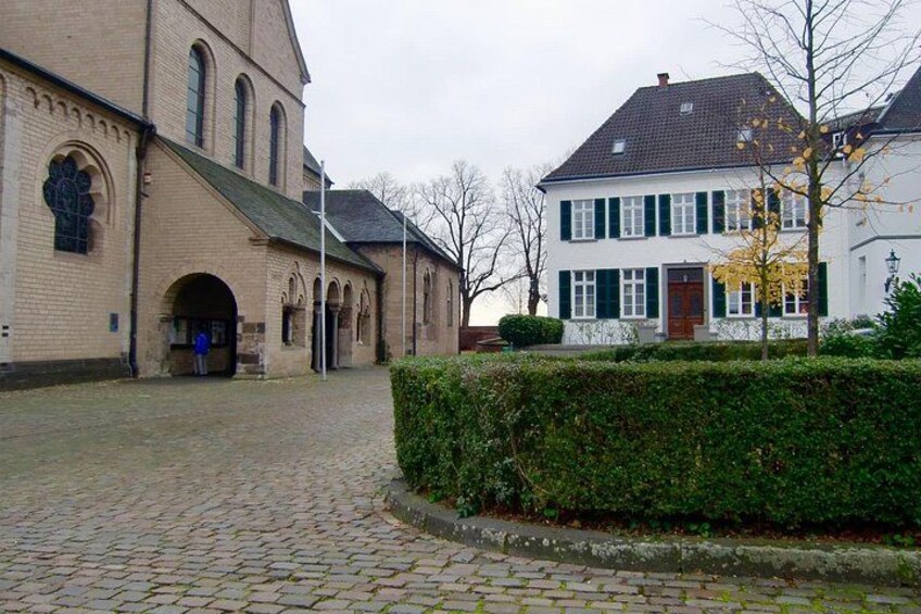 Düsseldorf’s Kaiserswerth city game - a mix of past and present 2