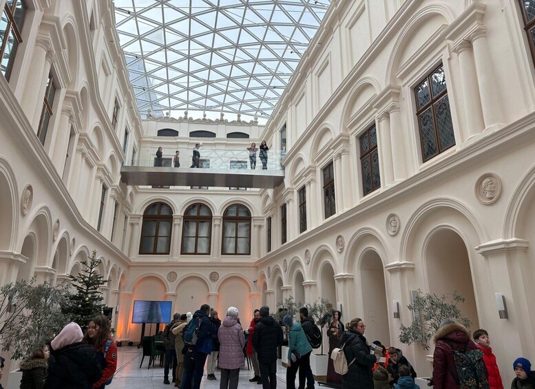 Picture 1 for Activity Cracow Art Tour: Da Vinci & Czartoryski Museum 2