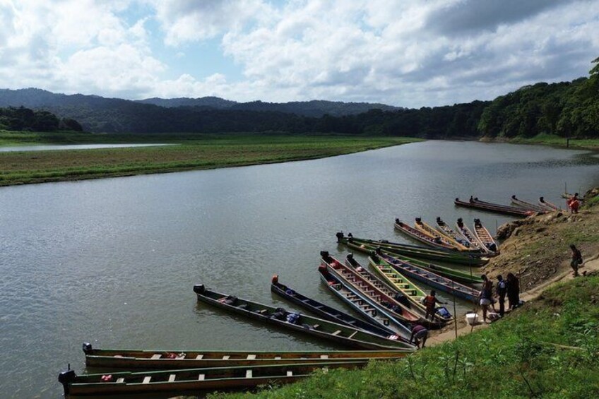 Private tour to Embera Village and waterfall in Chagres Park 5