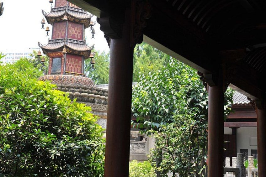 Wen Shu Monastery Inner View2 4