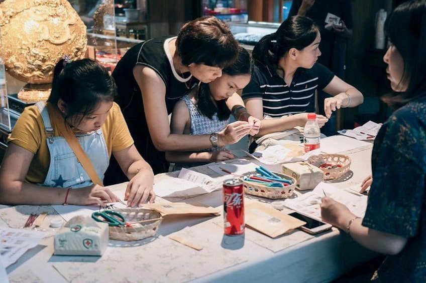 Chengdu-Create your OWN Cultural souvenir-With TEA and Snacks 1