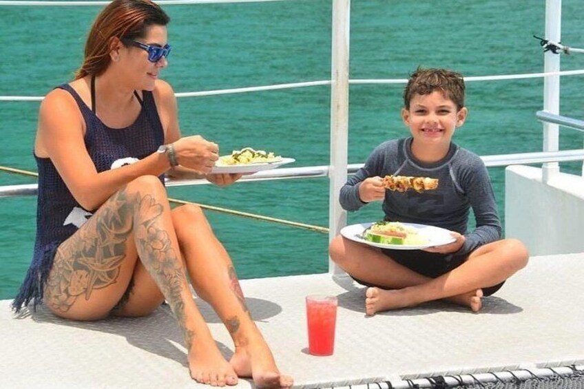 Snorkeling and Sunset Catamaran Cruise from Tamarindo 2