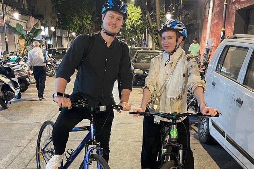 Guided Bike Tour of Mumbai's Highlights and Hidden Gems 4