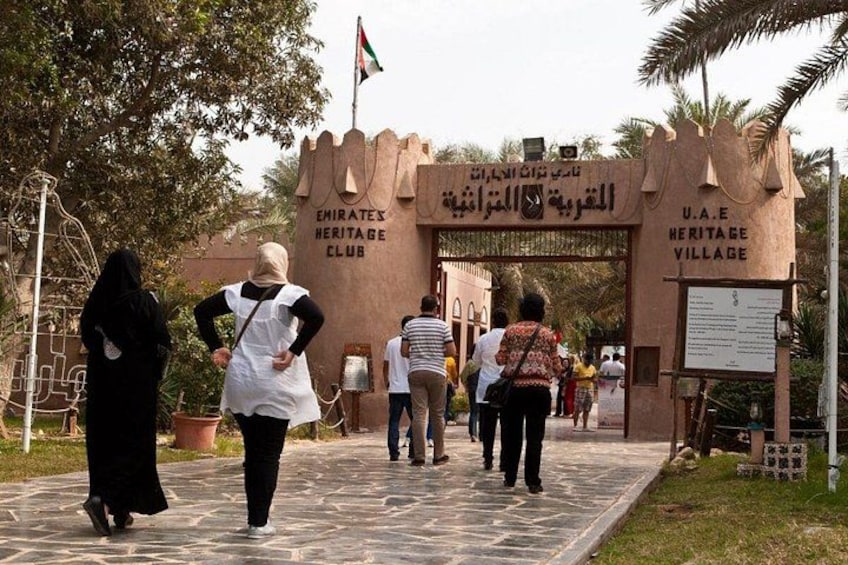 Abu Dhabi Half Day Tour Grand Mosque Emirates Palace and Corniche 3