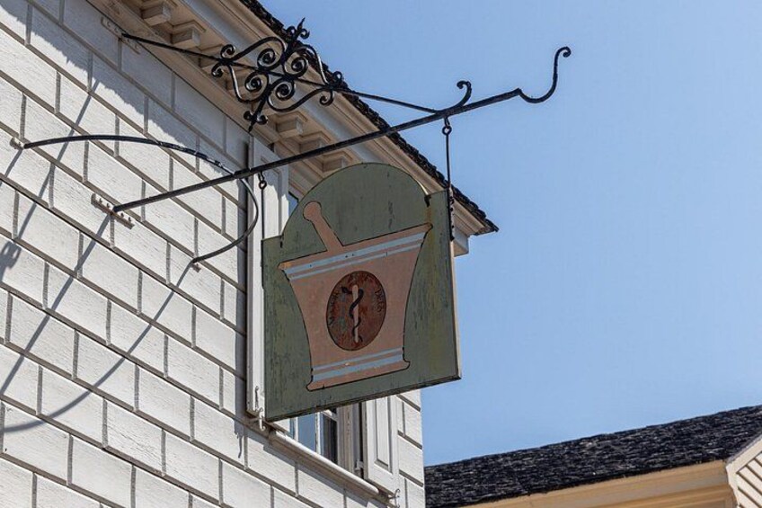 Williamsburg's Famous Ghosts Self Guided Audio Walking Tour 2