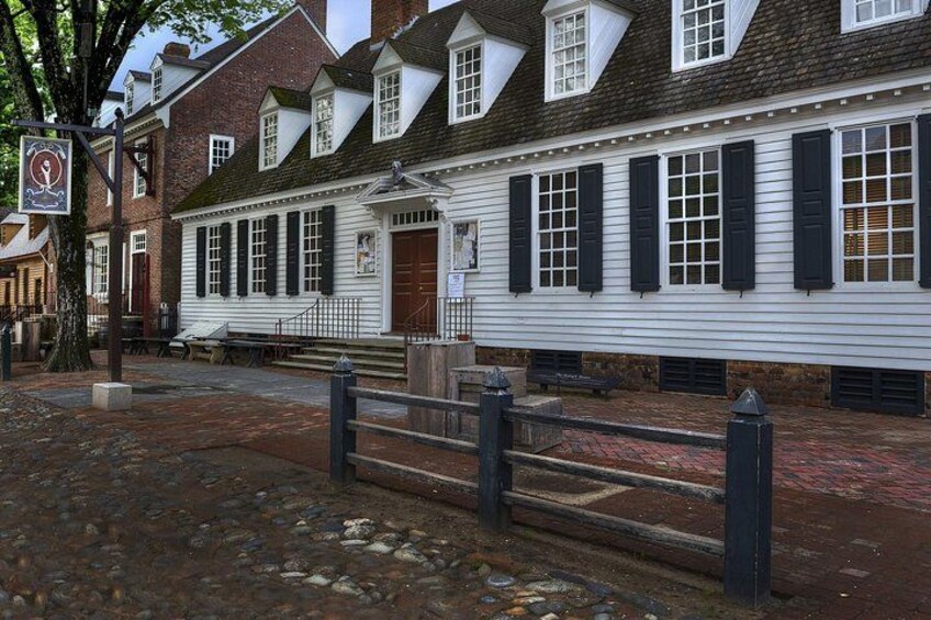 Williamsburg's Famous Ghosts Self Guided Audio Walking Tour 4