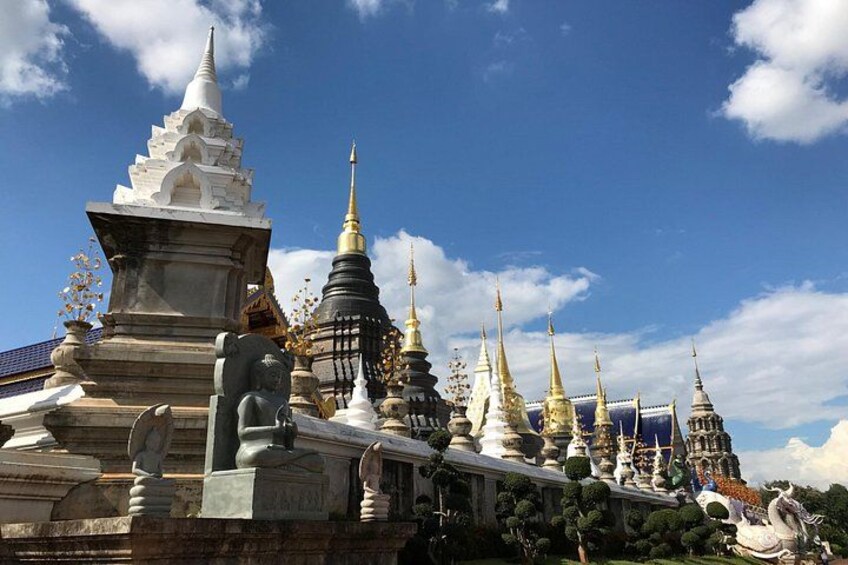 @Wat Bann Den (Blue temple, Chiang Mai) 3