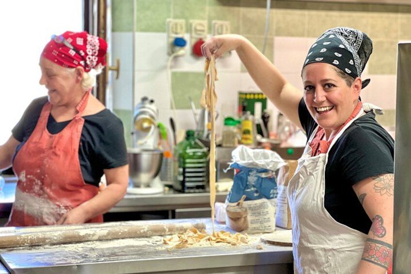 Tuscan Olive Oil and Cheese Tasting Tour with San Gimignano 2