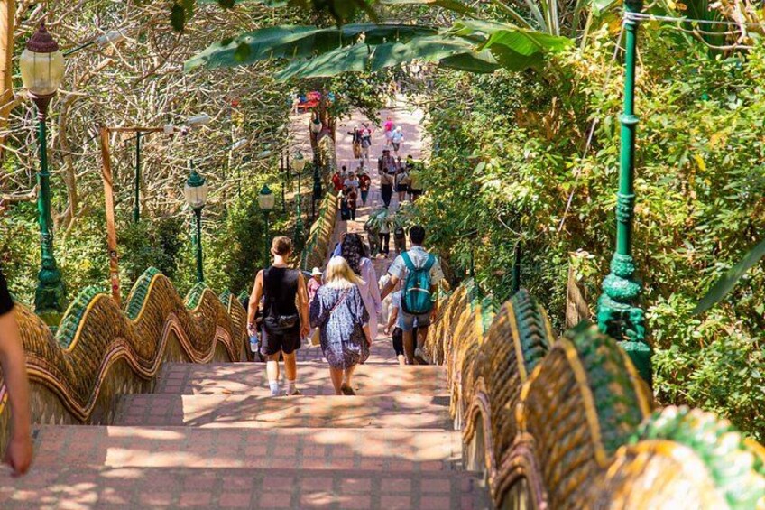 Chiang Mai Doi Suthep Temple & Hmong Village Tour 4