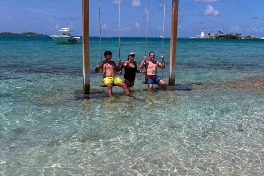 Nassau 3 Island Private Boat Tour Pigs, Turtles & Snorkeling 2