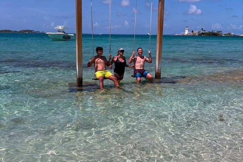 Nassau 3 Island Private Boat Tour Pigs, Turtles & Snorkeling 2