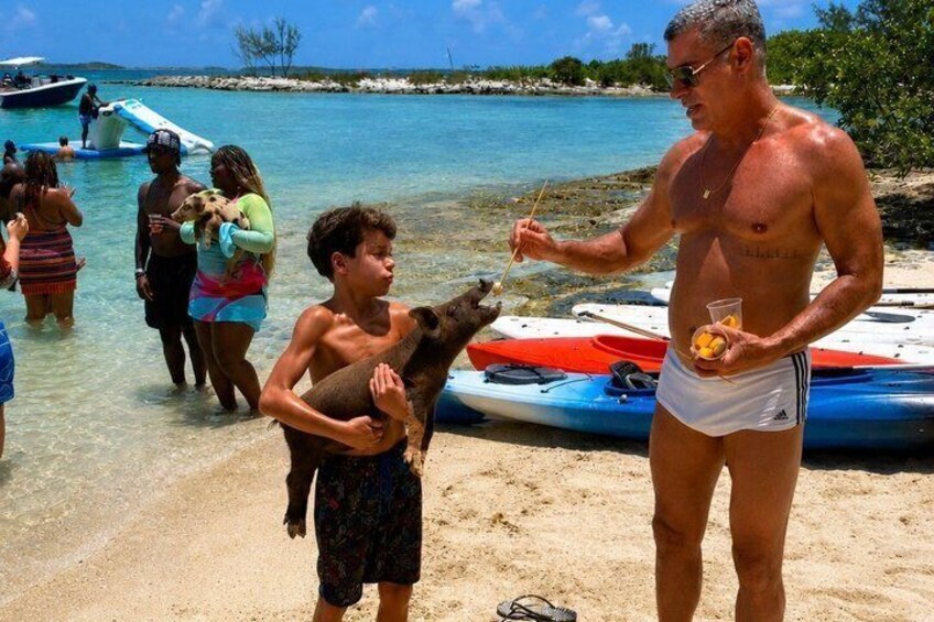 Nassau 3 Island Private Boat Tour Pigs, Turtles & Snorkeling 5