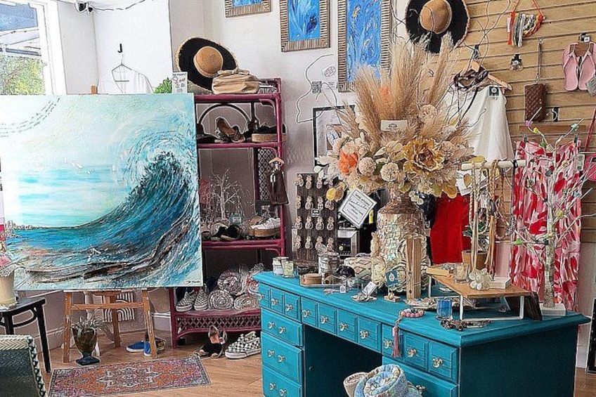 Boutiques, Bubbles & Bites: Shop & Sip in Downtown Sarasota 1