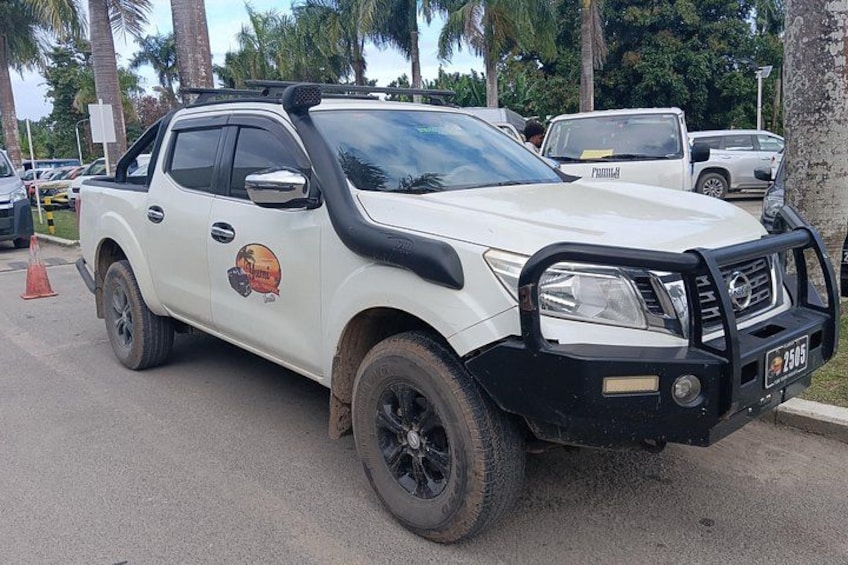Ride At The Back of The Ute Like The Locals 1