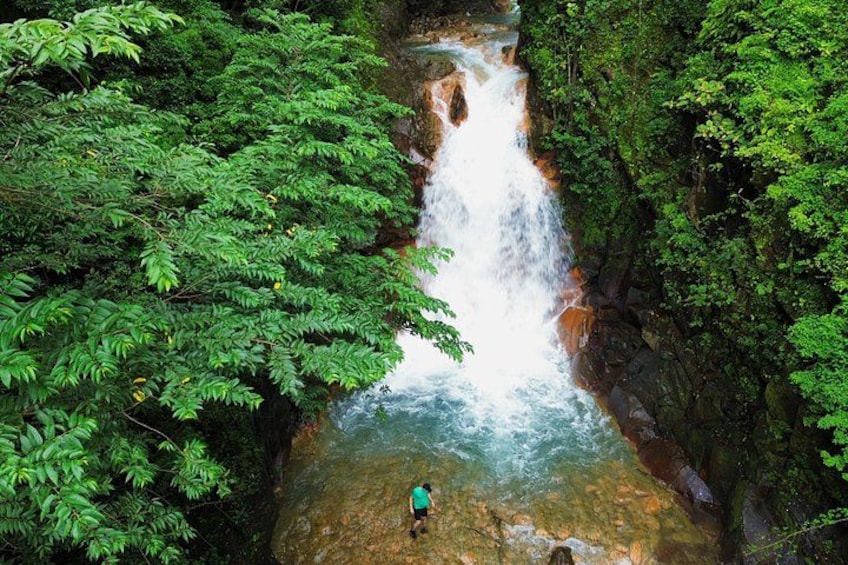 Explore Falls, Sloths and Bridge in Fortuna de Bagaces... 2