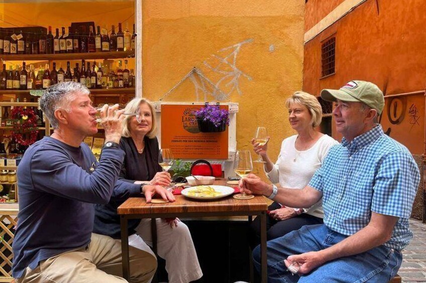 Genoa: 5 Ligurian Wines with Pesto, Focaccia & Cheese Tasting 3