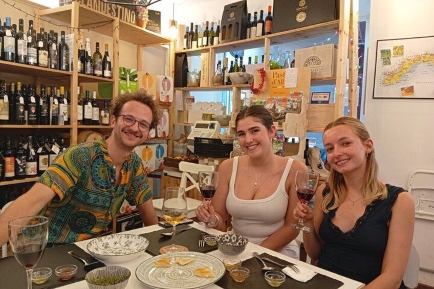 Genoa: 5 Ligurian Wines with Pesto, Focaccia & Cheese Tasting 4