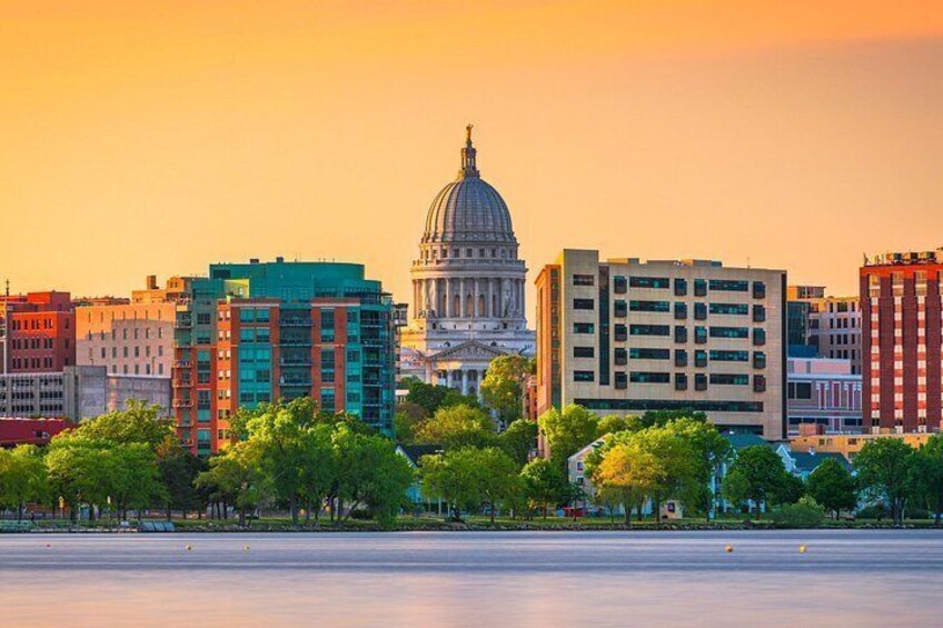 Amazing Bar Crawl in Wisconsin: Mad Fun in Madison 2