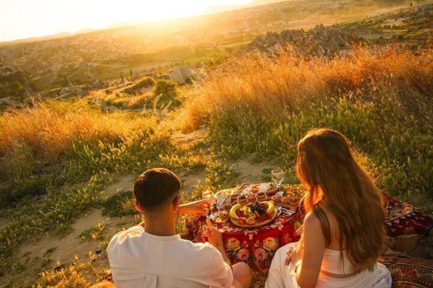 Romantic Sunset Picnic in Cappadocia 2