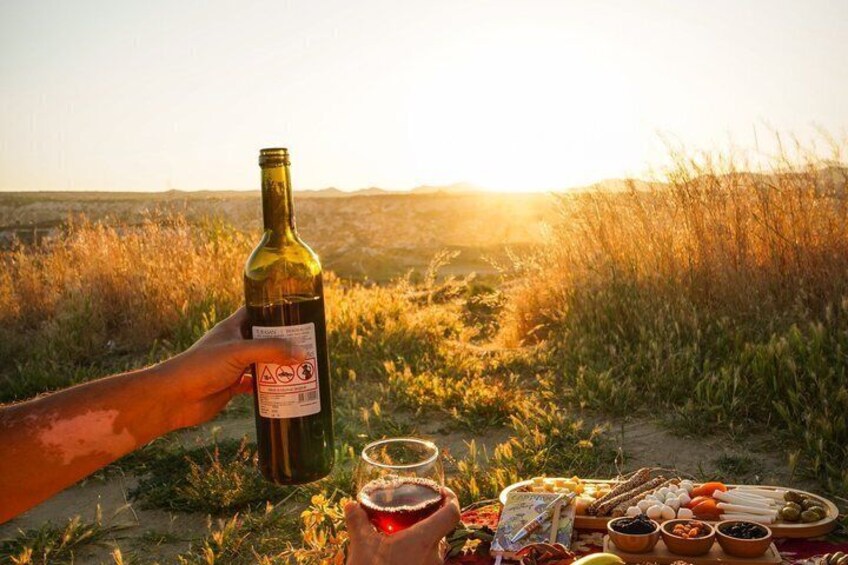 Romantic Sunset Picnic in Cappadocia 3