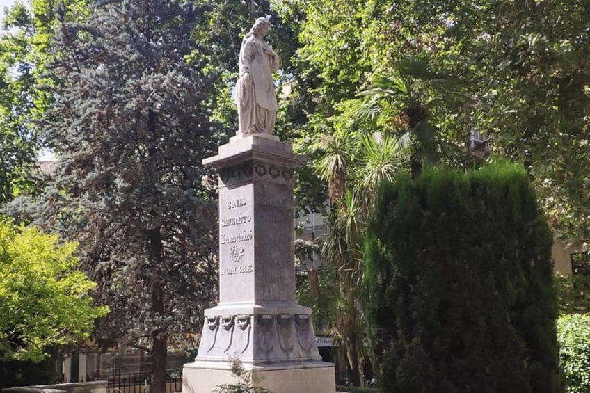 Central Granada's Architectural Highlights: A Self-Guided Tour 2