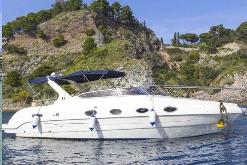 Private Yacht Tour in Taormina 4