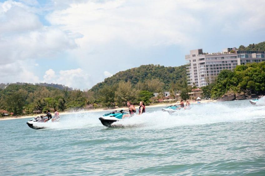 30 Minute Jet Ski Rental at Chenang Beach 3