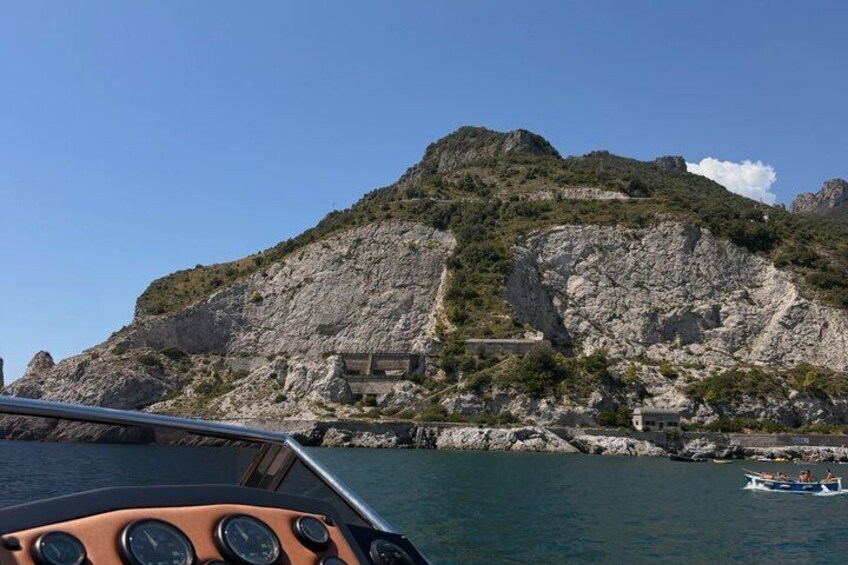 Private Boat Tour from Salerno to Amalfi for DP Cruisers 3