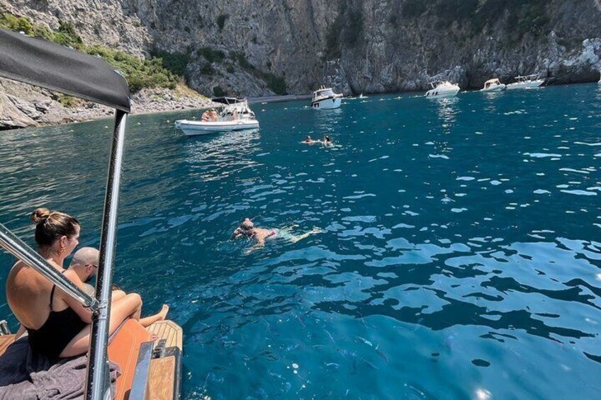 Private Boat Tour from Salerno to Amalfi for DP Cruisers 5