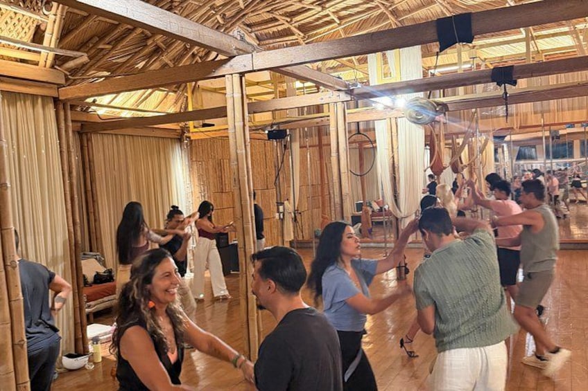 Tulum Salsa class at the Beach 4