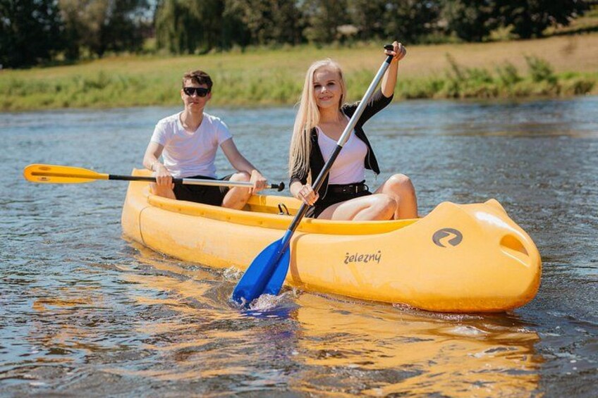 Canoeing is ideal tour for couples in love too 4