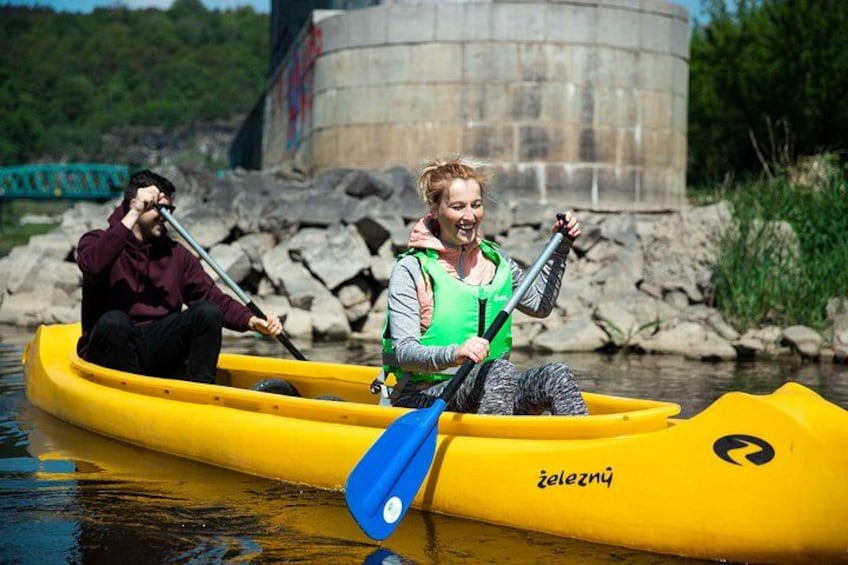 For the first time on a canoe - seems happy. Do you agree with us? 1