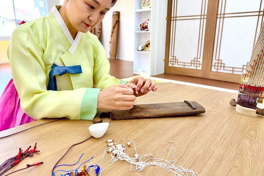 Authentic Korea Gayageum Experience in Hanbok- Bukchon Seoul 2