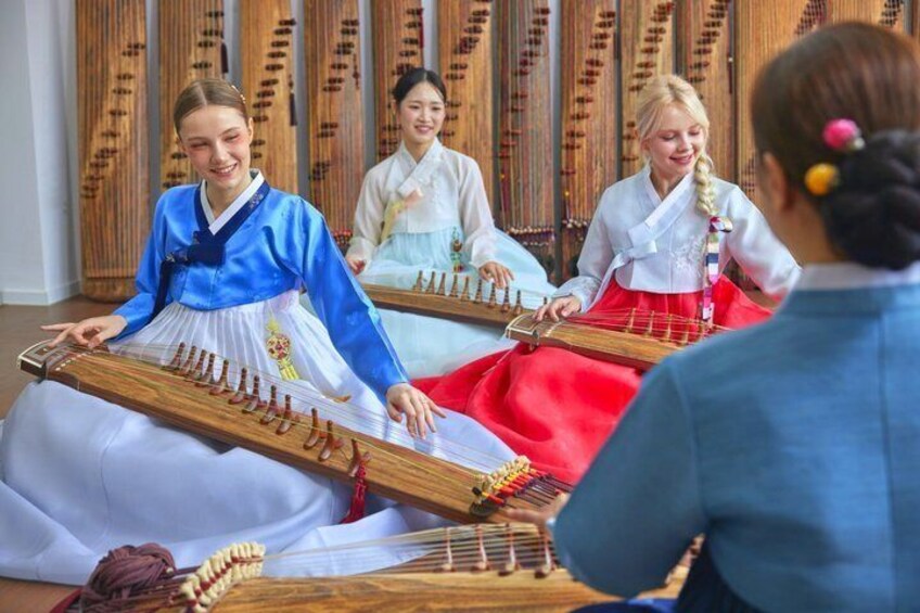 Authentic Korea Gayageum Experience in Hanbok- Bukchon Seoul 3