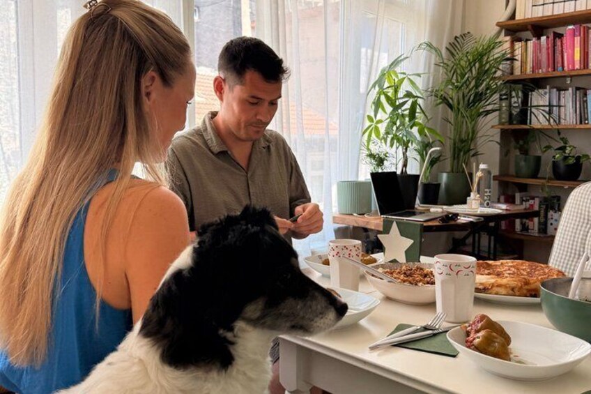 Small Group Turkish Cooking Class with Meal in AC Home 2