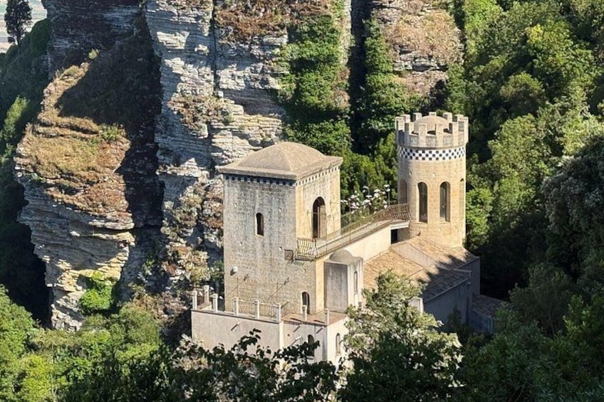Walking Tour to the Ancient City of Love Erice 1