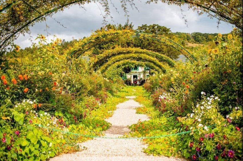 Le Havre Shore Excursion: Private Trip to Monet's Giverny 4