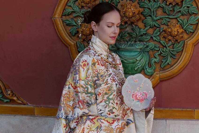 Hanfu and Intangible Cultural Handcraft Experience 1
