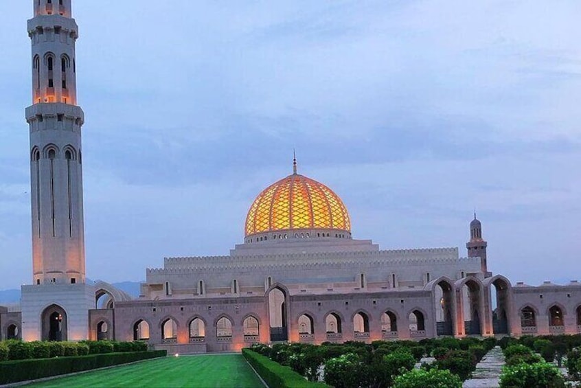 Explore Muscat City with Local Guide 4