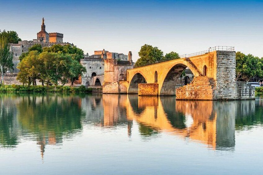Avignon City Walk with Audio Guide in 7 Languages on your Phone 1